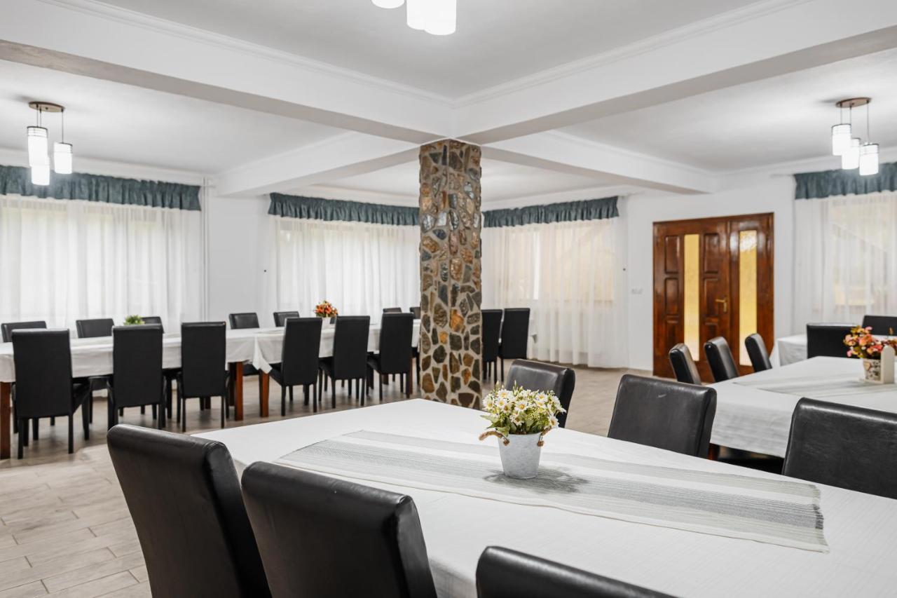 מלון Lotrioara Casa Ardeleana מראה חיצוני תמונה