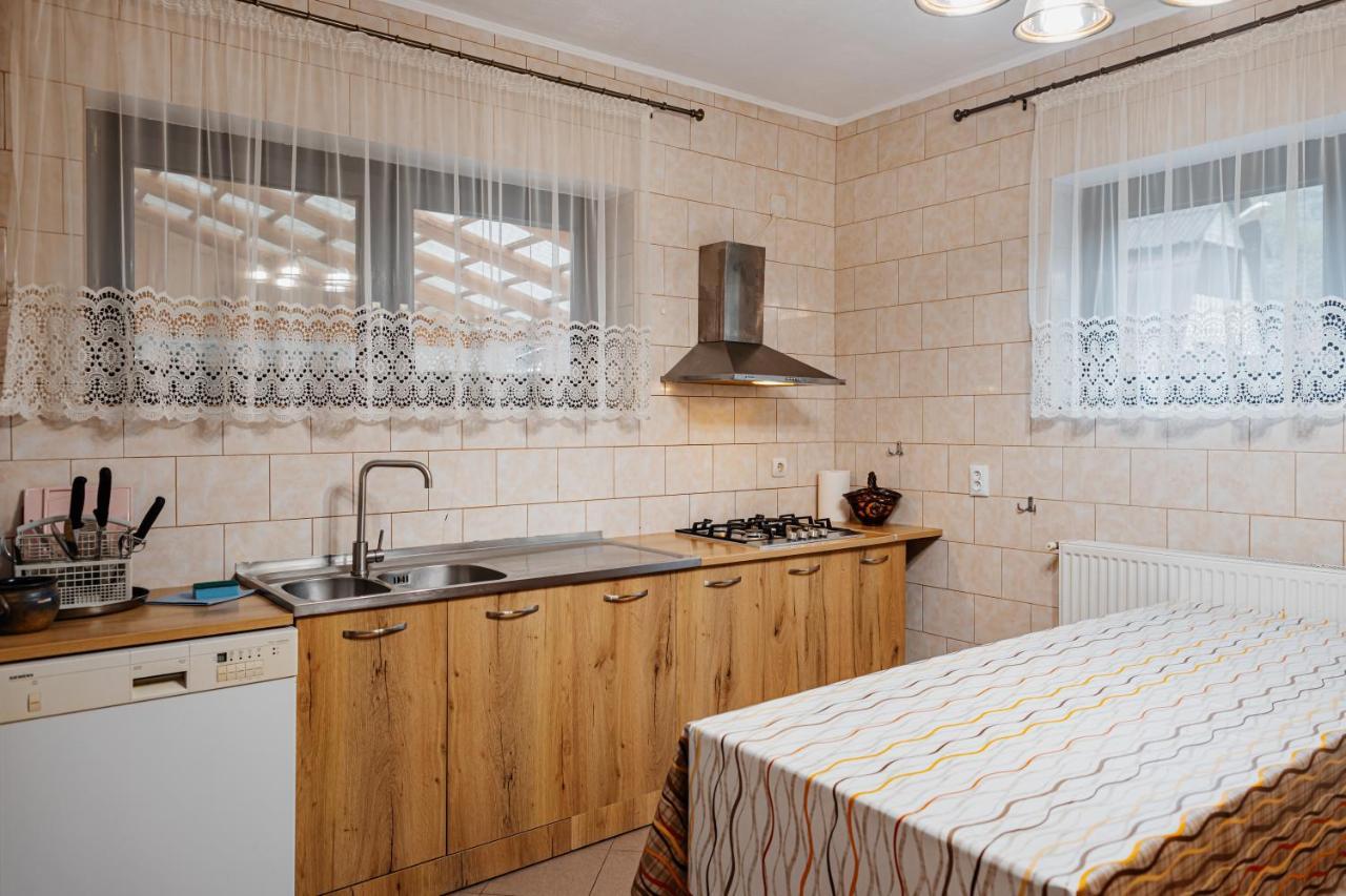 מלון Lotrioara Casa Ardeleana מראה חיצוני תמונה